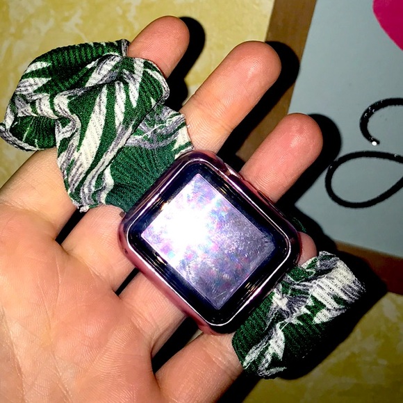 Scrunchy Apple band watch - Picture 1 of 1